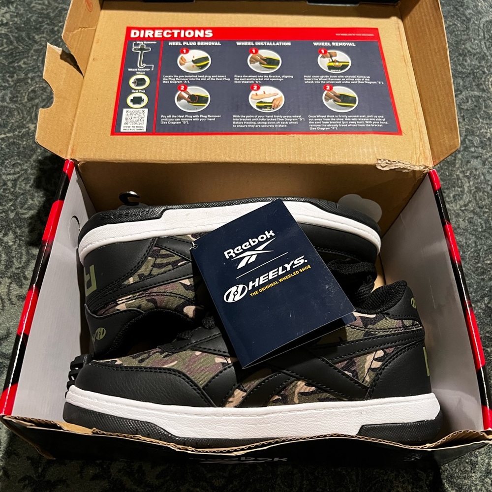 Boys Heelys Reebok New In Box